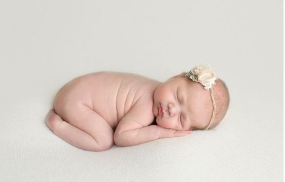 Simple newborn portrait